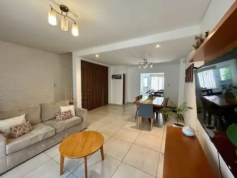 Depto Tipo Casa en Venta de 3 dormitorios