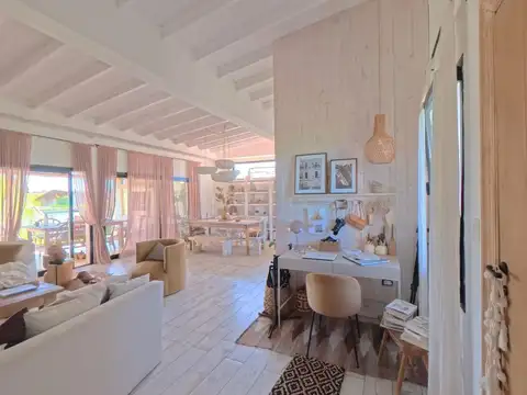 Casa en Venta en Santa Isabel, USD 275.000