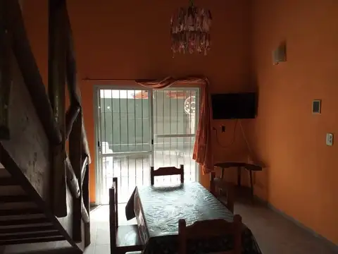 Casa en Alquiler Temporal con 1 cochera
