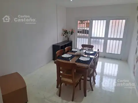 Depto Tipo Casa en Venta con 1 cocheras