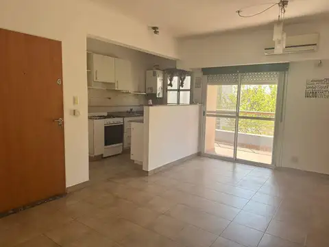 Semipiso de 3 ambientes en Lanusita