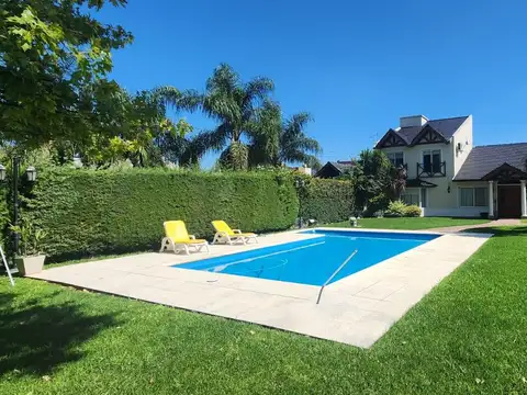 Casa en Venta con 1 cochera