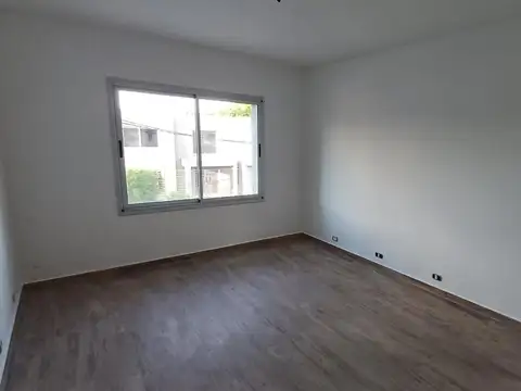 Depto Tipo Casa en Venta con 2 cocheras