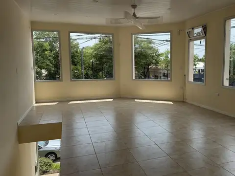 Local en Alquiler en Colon, $ 1.500.000