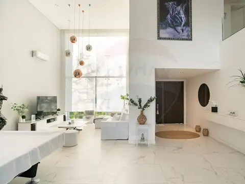 Casa 6 ambientes con 2 baños