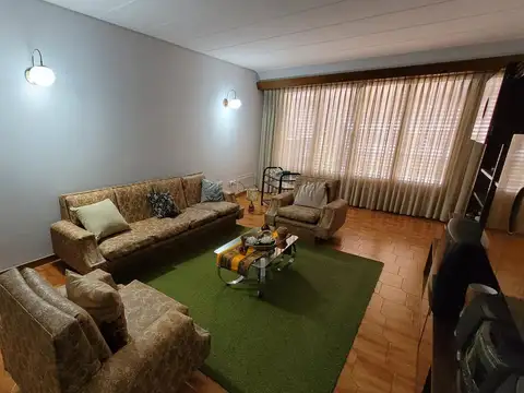 Depto Tipo Casa 4 ambientes con 2 baños