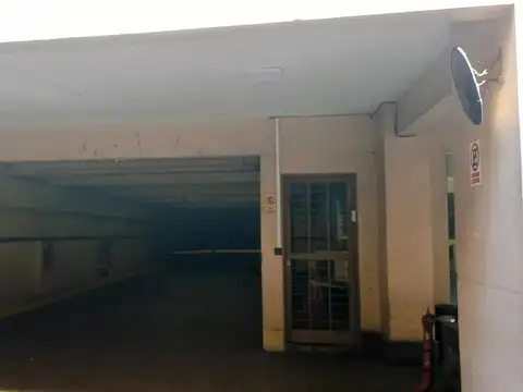 Cochera en Av. Independencia 1500 - Monserrat / San Telmo