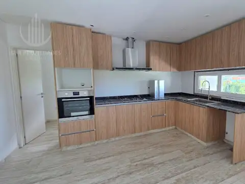 Casa en San Simón - Canning