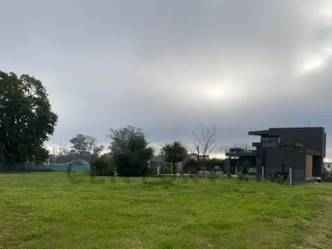 Terreno en Venta 30  mts Fondo