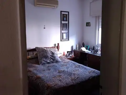 Casa 6 ambientes con 2 baños