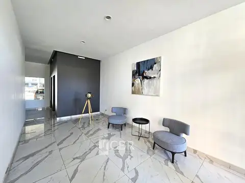 Tigre Centro: Amplio Monoambiente c/ Balcón y Cochera - Muy Luminoso!