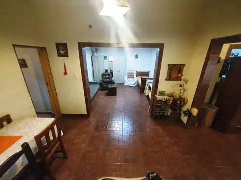 Casa 5 ambientes con 1 baño