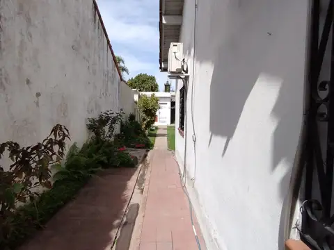 Casa en Venta en Castelar Sur, USD 95.000