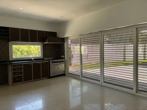 CASA VENTA LOMAS DE SAN ISIDRO HORQUETA