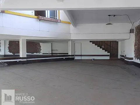 EXCELENTE LOCAL s/ AV. VERGARA