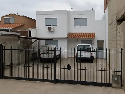 VENTA CASA MULTIFAMILIAR 3 VIVIENDAS EN SAN MARTIN
