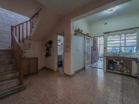 Casa 4 ambientes con 1 baño