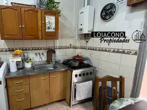 Casa 4 ambientes con 2 baños