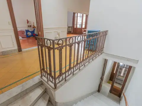 Depto Tipo Casa en Venta de 5 ambientes