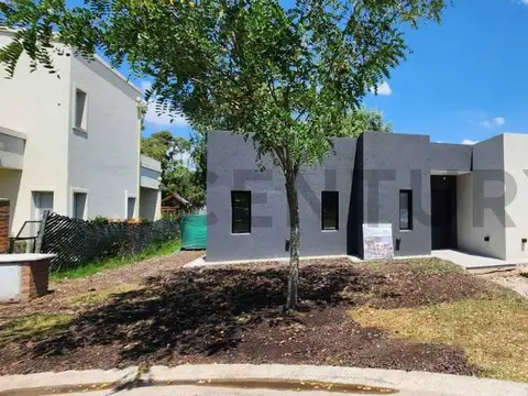 VENTA - Casa a e ESTRENAR  5 ambientes -  Barrio Santa Emilia - Pilar del Este