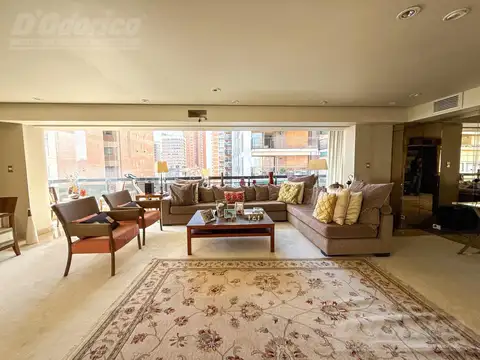 Departamento en Venta en Belgrano de 3 Dormitorios, 2 dependencias y 2 cocheras fijas.