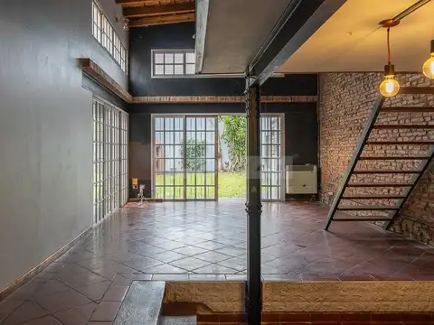 Casa en Venta con 1 cochera