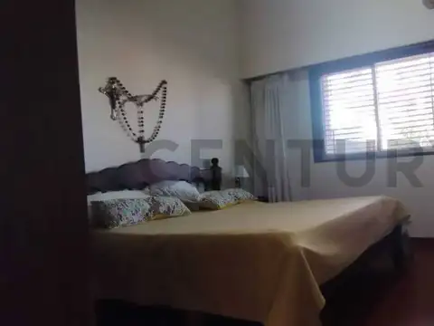 Casa 6 ambientes con 3 baños