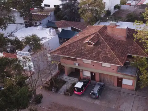 Rivadavia entre Eneas y Jupiter 100