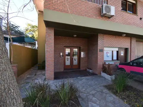 Rivadavia entre Eneas y Jupiter 100