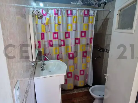 Casa 3 ambientes con 2 baños