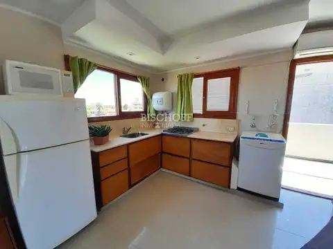 EXCELENTE DEPARTAMENTO DE 2 AMBIENTES, CON VISTA AL MAR