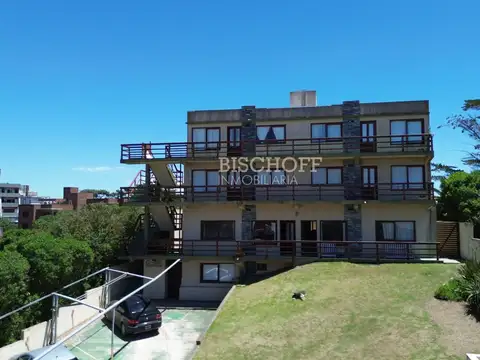 EXCELENTE DEPARTAMENTO DE 2 AMBIENTES, CON VISTA AL MAR