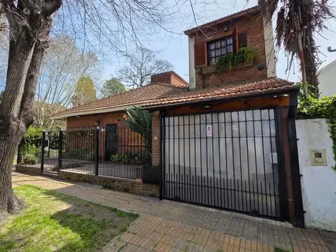 Depto Tipo Casa en Venta con 1 cocheras