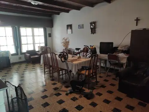 Cortines sobre Avenida Principal