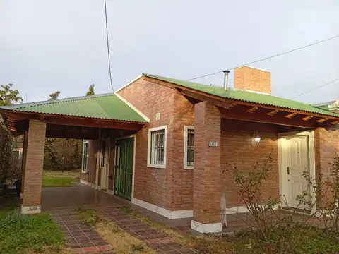 Casa 4 ambientes con 1 baño