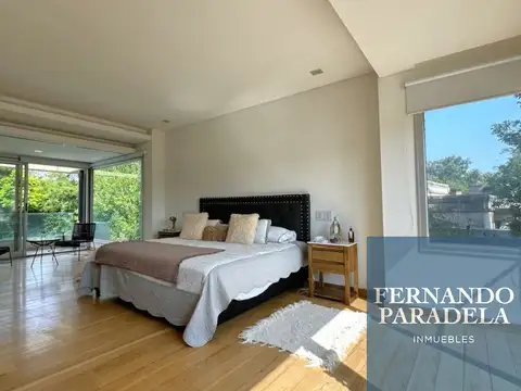 Casa en venta de 4 dormitorios c/ cochera en Parque Leloir