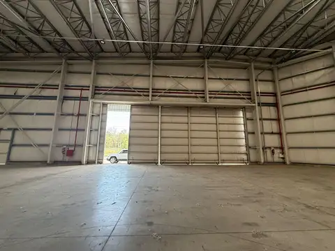 galpon deposito 8800 m2 en  LA PLATA, NAVE INDUSTRIAL TRIPLE A ALQUILA O VENDE