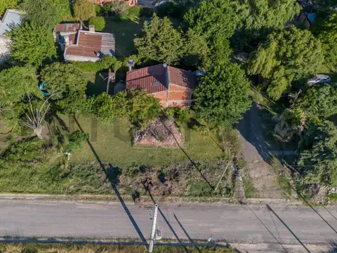 Lote en venta en Gonnet arbolado y escriturado