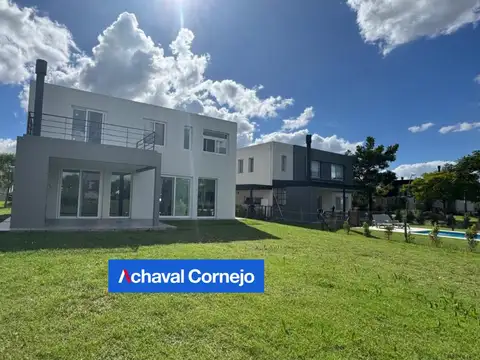 Casa en Puertos, Vistas con amplio jardín