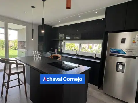 Casa en Venta al Este
