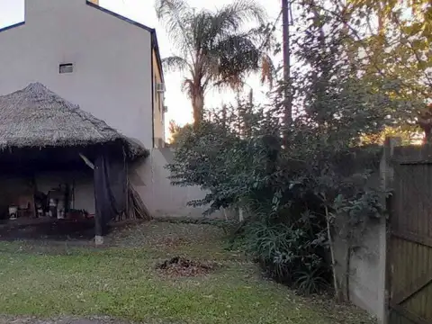 Casa 2 ambientes con 1 baño