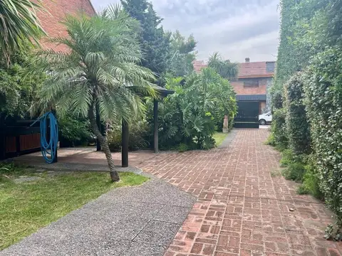 Lote con quincho en venta Castelar Norte