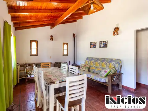 Casa 3 ambientes con 2 baños