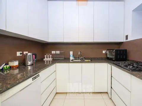 Depto Tipo Casa en Venta 80 años