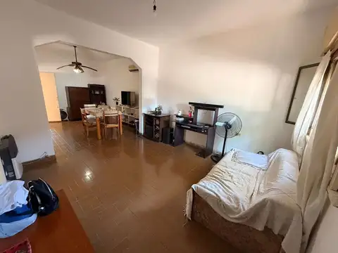 Venta Casa 3 ambientes en GRAN terreno 365 m2