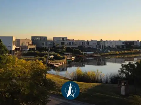 Casa 6 ambientes con 3 baños