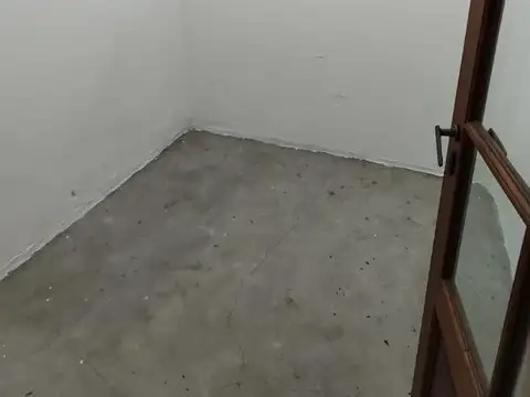 Ph, local con vivienda. Floresta, Baradero 14. Venta c/renta