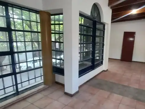 Local en Alquiler en Mendoza, $ 1.800.000