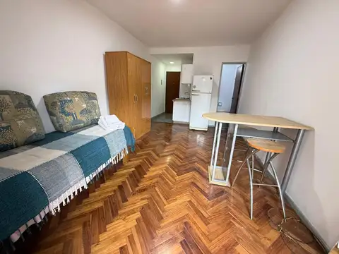 Bv Oroño 1371 piso 1