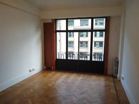 Oficina en Alquiler 100 años